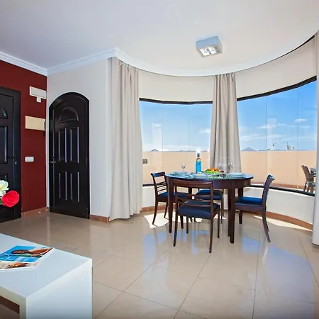 Riviera Park, 2 Bed * פוארטו דל כרמן